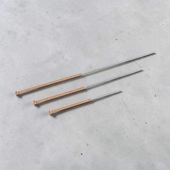 Aiguilles d’acupuncture non siliconées avec manche spirale en cuivre